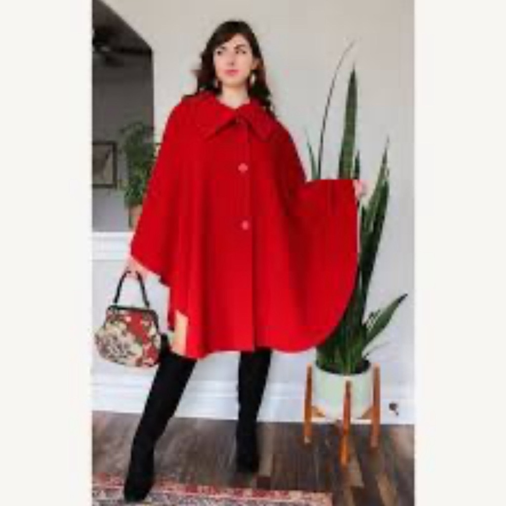 Vintage | Red Riding Hood Cape